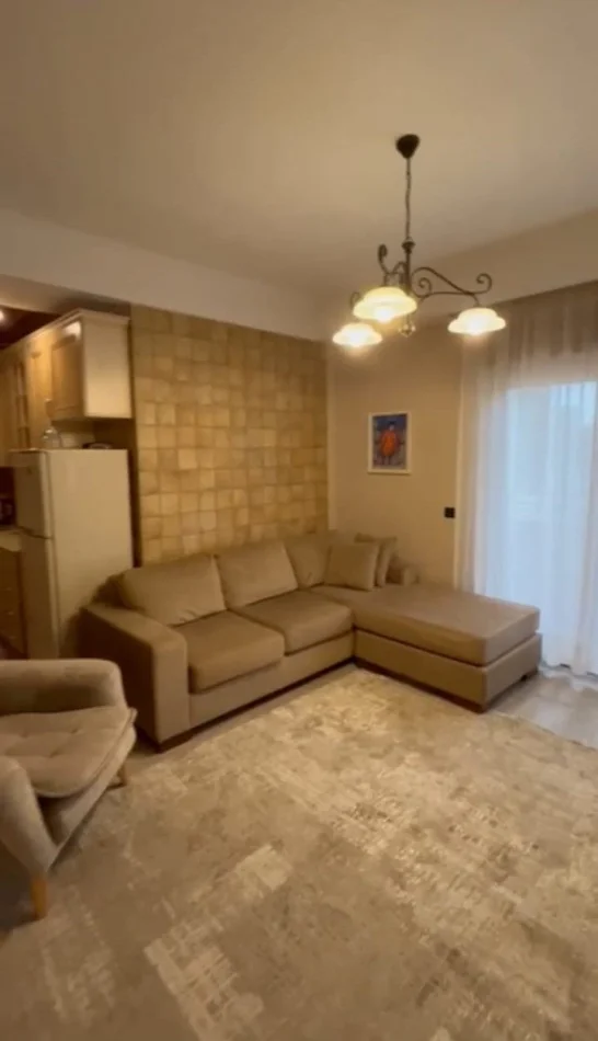 Tirane, jepet me qera apartament 1+1 Kati 7, 112 m² 1.500 € (2 Apartamente 1 1 Dhe Garsionere 9 Kateshet)