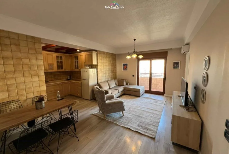 Tirane, jepet me qera apartament 1+1 Kati 7, 112 m² 1.500 € (Qender)