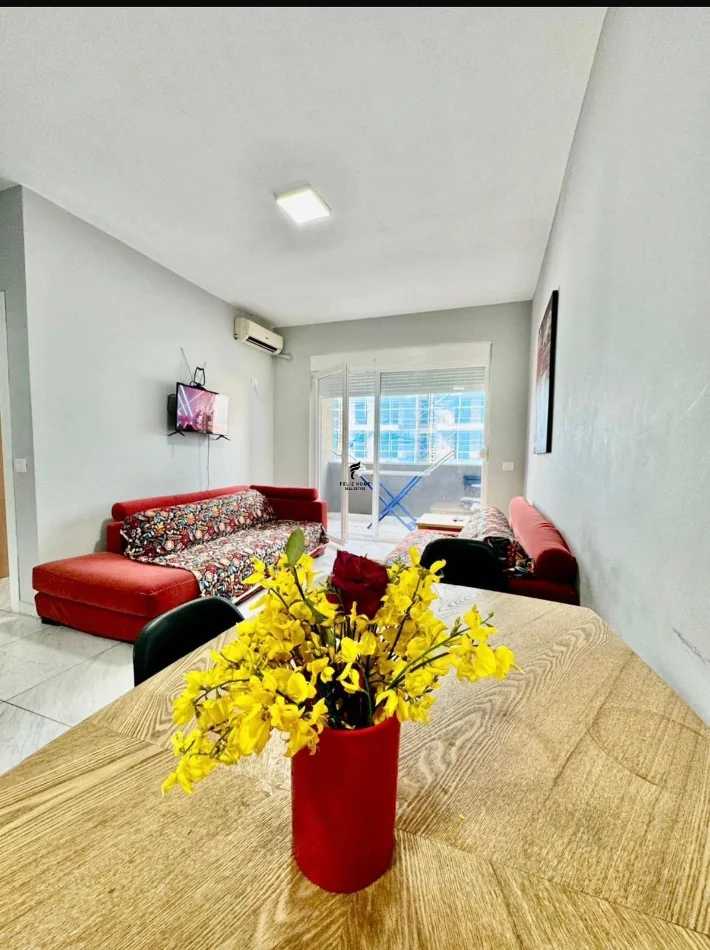 Tirane, jepet me qera apartament 1+1 Kati 7, 50 m² 800 € (KOMUNA E PARISIT)