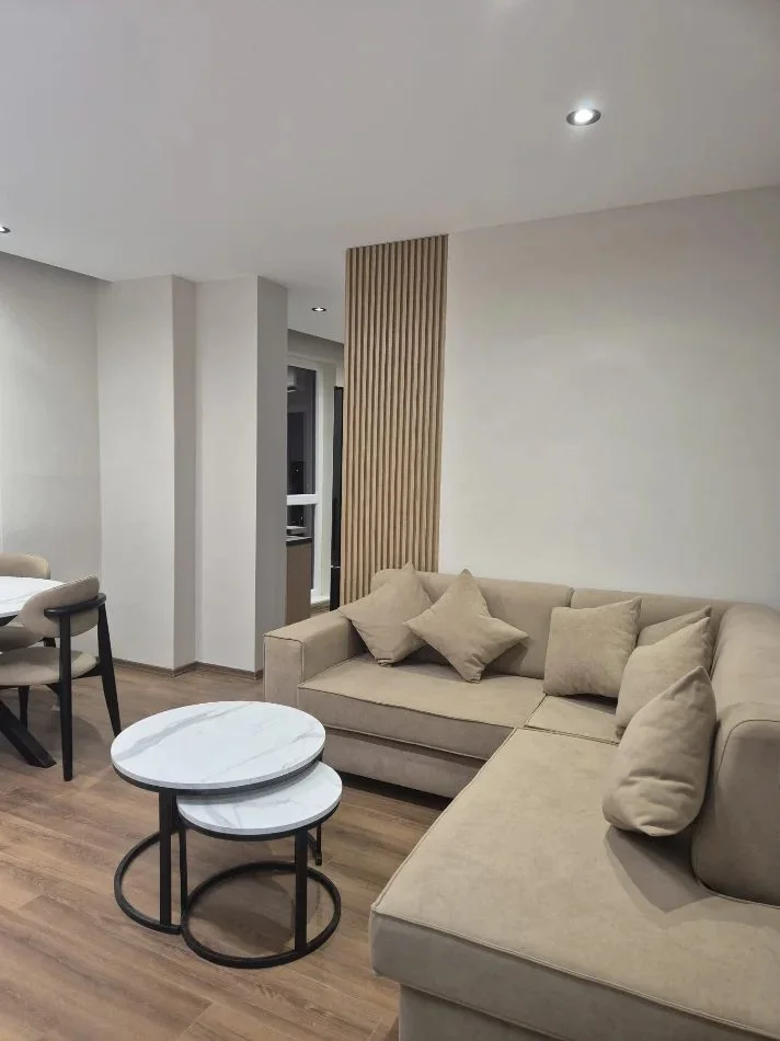 Tirane, jepet me qera apartament 1+1 Kati 7, 60 m² 550 € (Spitali Amerikan 2)