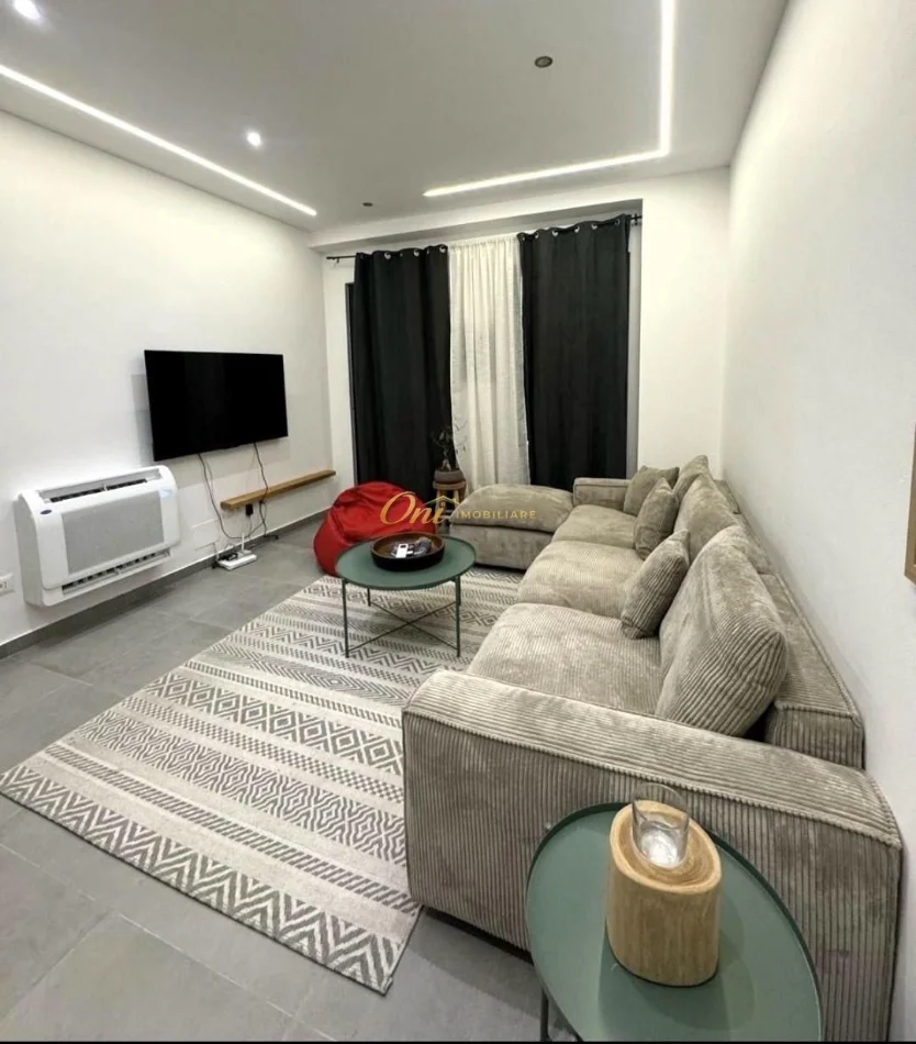 Tirane, jepet me qera apartament 1+1 Kati 7, 80 m² 850 € (RRUGA E KAVAJES)