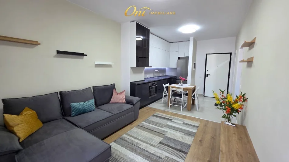 Tirane, jepet me qera apartament 1+1 Kati 8, 60 m² 530 € (5 MAJI)