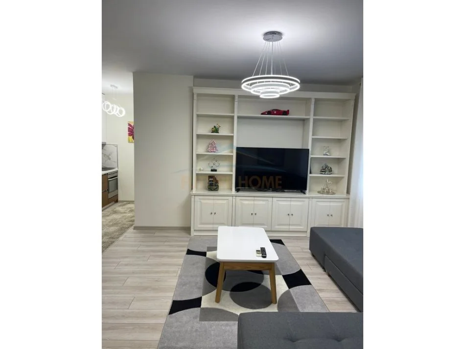Tirane, jepet me qera apartament 1+1 Kati 8, 70 m² 1.000 € (Rruga e kosovareve)