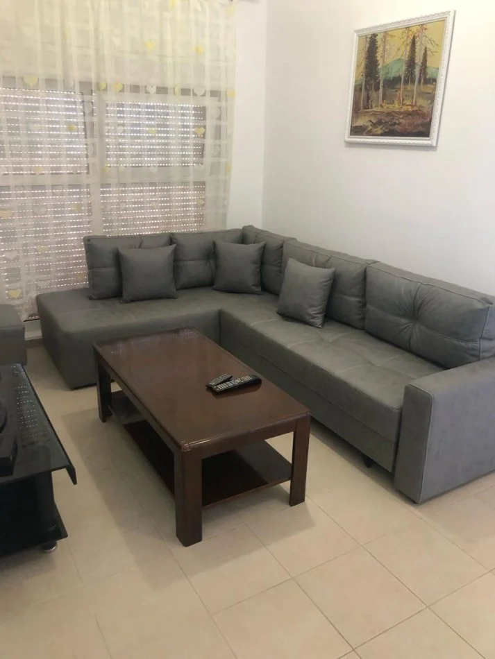 Tirane, jepet me qera apartament 1+1 Kati 8, 70 m² 450 € (Jepet me Qera Super Apartament 1+1 tek Kaimi ne Ali Dem)