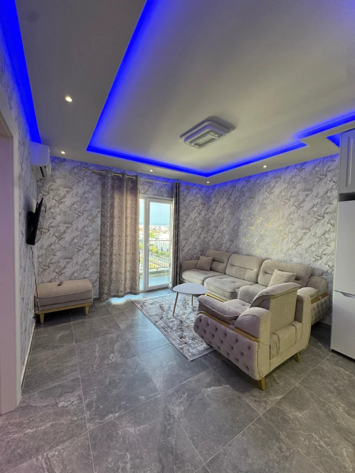 Tirane, jepet me qera apartament 1+1 Kati 8, 75 m² 500 € (Univers City)