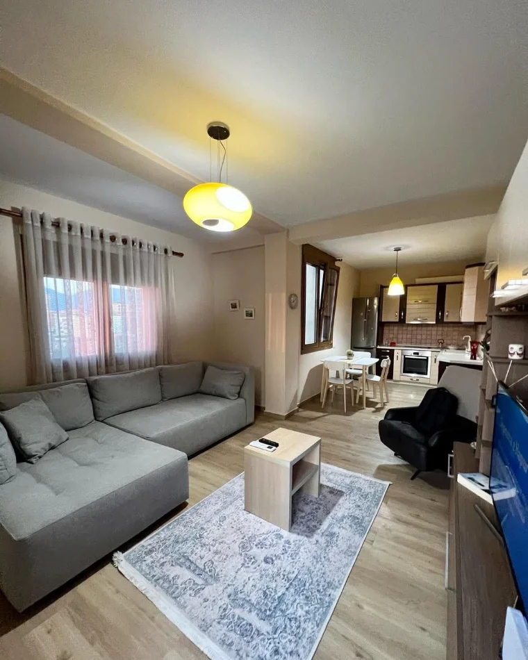 Tirane, jepet me qera apartament 1+1 Kati 8, 75 m² 780 € (Rruga Islam Alla)