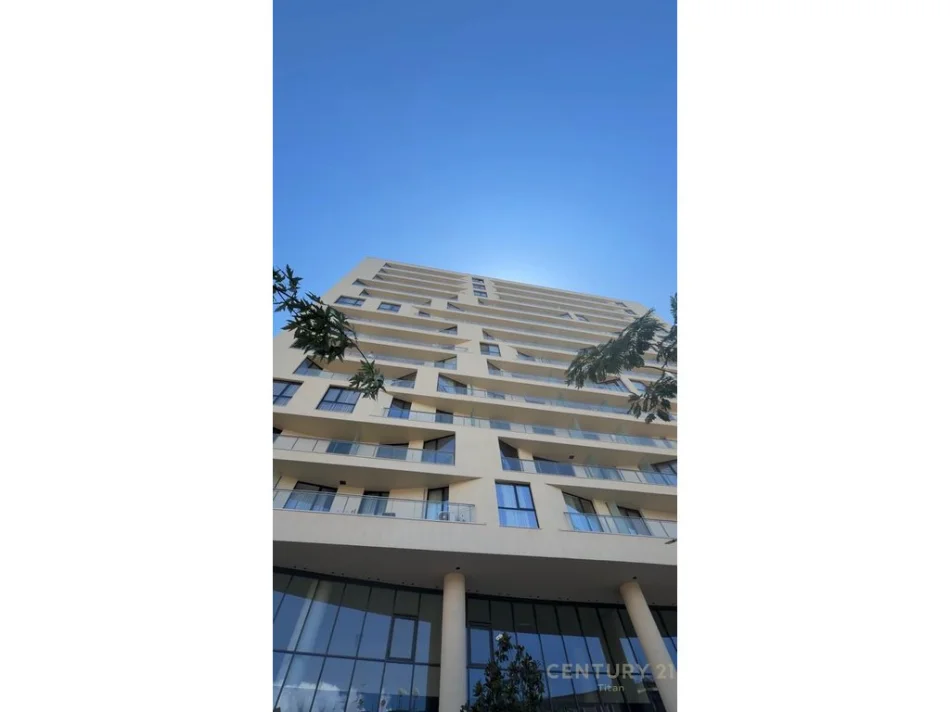 Tirane, jepet me qera apartament 1+1 Kati 8, 75 m² 900 € (Residenca Golden Tower, Mine Peza)