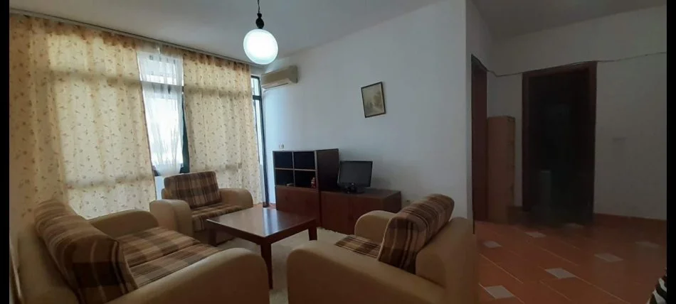 Tirane, jepet me qera apartament 1+1 Kati 8, 76 m² 600 € (PRANE GJYKATES SE TIRANES)