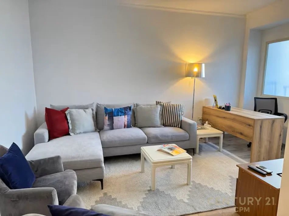 Tirane, jepet me qera apartament 1+1 Kati 9, 68 m² 600 € (Kompleksi Usluga)