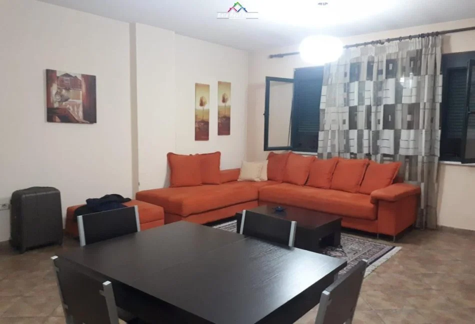 Tirane, jepet me qera apartament 1+1 Kati 9, 80 m² 620 € (Bllok)