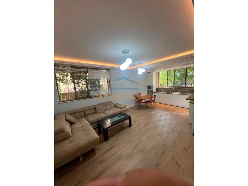 Tirane, jepet me qera apartament 1+1+PARKIM, Kati 1, 90 m² 600 € (RRUGA E KAVAJES)