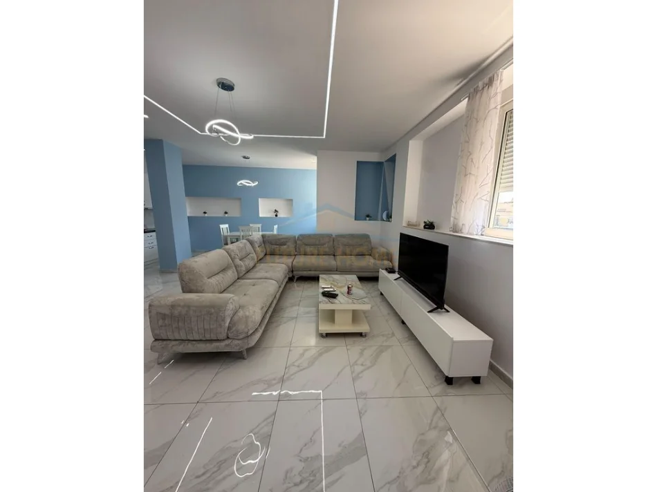 Tirane, jepet me qera apartament 1+1+PARKIM, Kati 9, 87 m² 680 € (RRUGA SIRI KODRA)