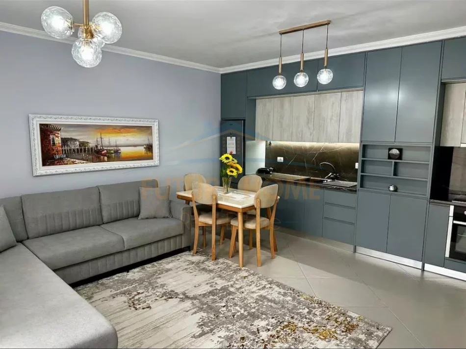Tirane, jepet me qera apartament 1+1+parkim Kati 1, 65 m² 700 € (RRUGA E BARIKADAVE TIRANE)