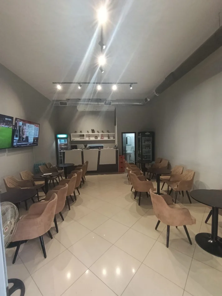 Tirane, jepet me qera apartament 2+1 0 € (Prona)