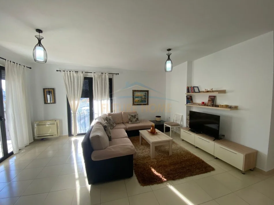 Tirane, jepet me qera apartament 2+1+2 Kati 5, 100 m² 700 € (DON BOSKO , Prane ARTISTIT)
