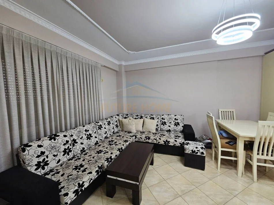 Tirane, jepet me qera apartament 2+1+2+PARKIM, Kati 3, 105 m² 580 € (RRUGA JORDAN MISJA)