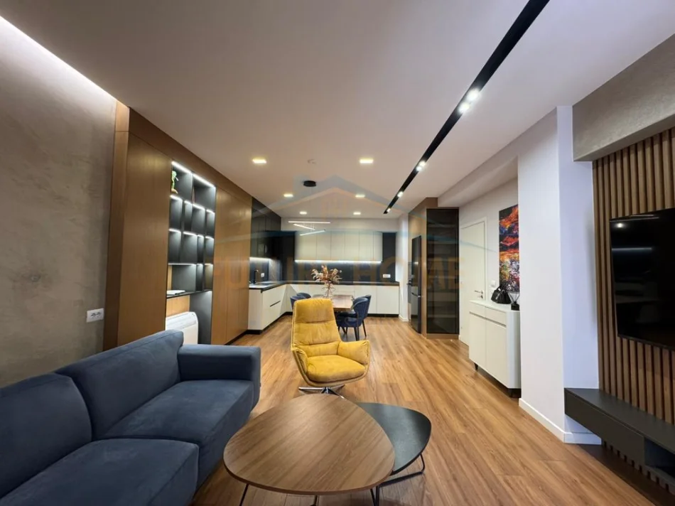 Tirane, jepet me qera apartament 2+1+2+PARKIM , Kati 7, 120 m² 2.000 € (BLLOK)