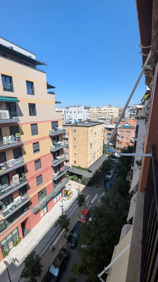 Tirane, jepet me qera apartament 2+1+Aneks+Ballkon , 112 m² 749 € (Rruga Kosovareve)