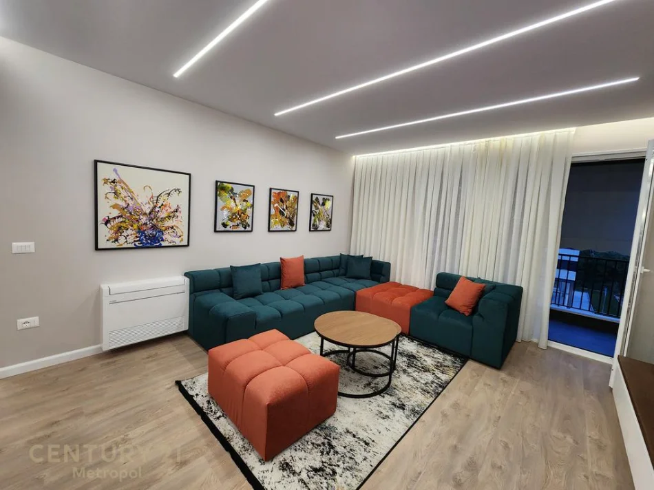 Tirane, jepet me qera apartament 2+1+Aneks+Ballkon Kati 4, 120 m² 1.000 €