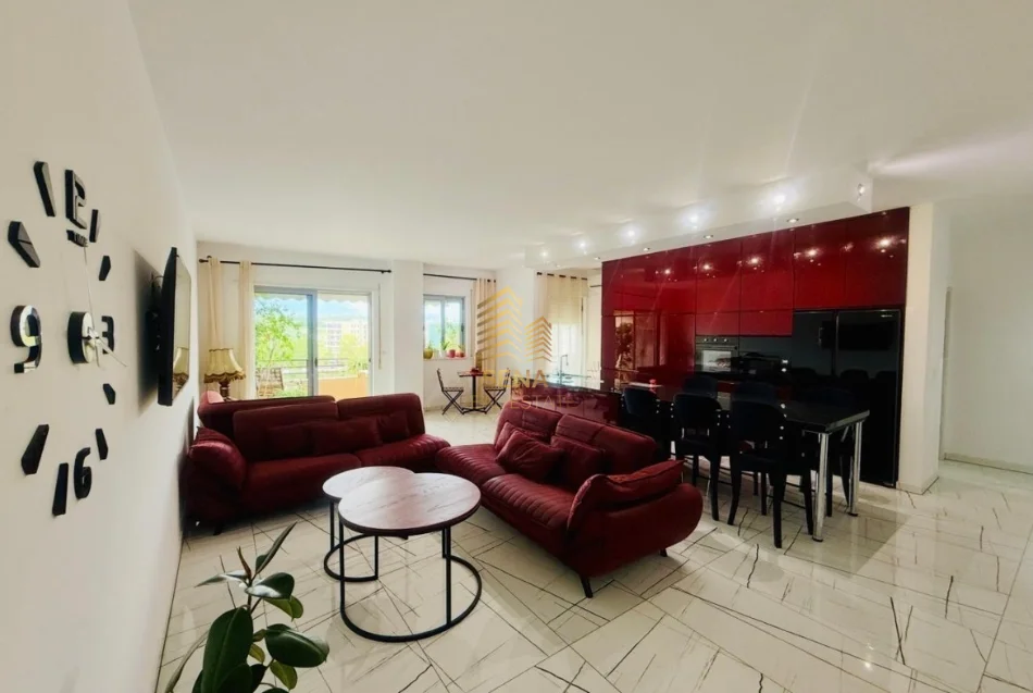 Tirane, jepet me qera apartament 2+1+Aneks+Ballkon Kati 4, 137 m² 1.200 € (Liqeni i Thate)