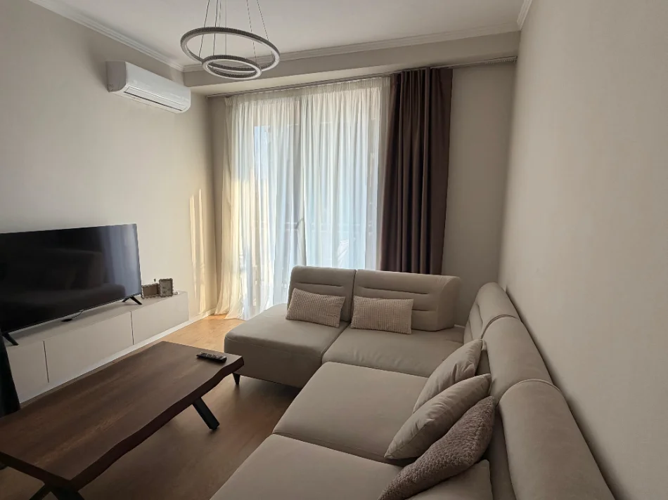 Tirane, jepet me qera apartament 2+1+Aneks+Ballkon Kati 5, 95 m² 1.000 € (rruga mine peza)