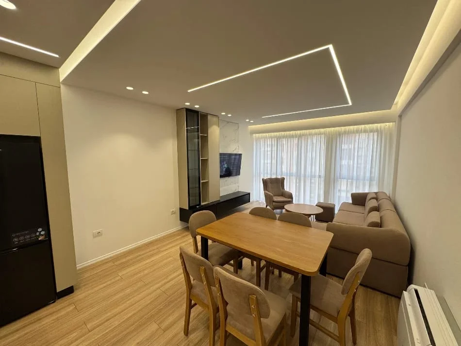 Tirane, jepet me qera apartament 2+1+Aneks+Ballkon Kati 6, 110 m² 740 € (Rruga Sokrat Miho)
