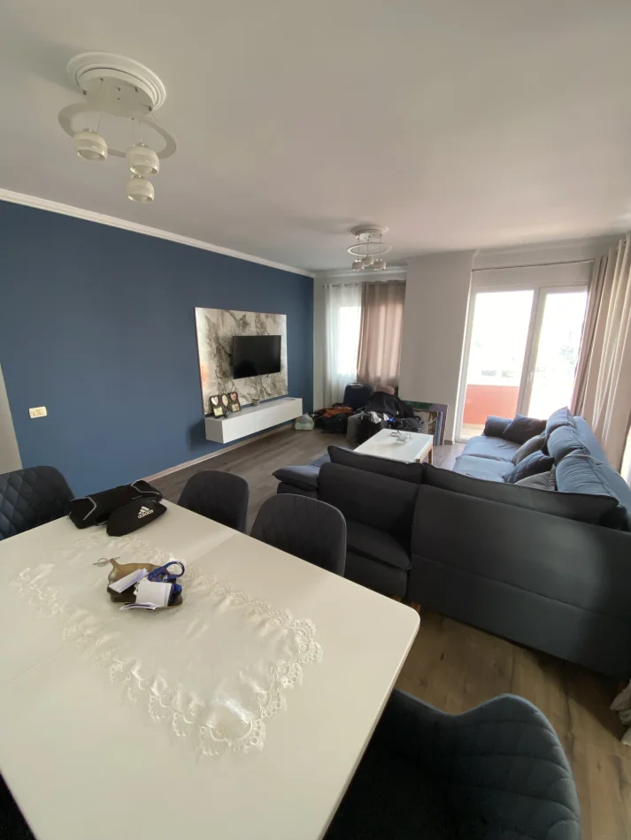 Tirane, jepet me qera apartament 2+1+Aneks+Ballkon Kati 6, 120 m² 550 € (Sokrat Miho)