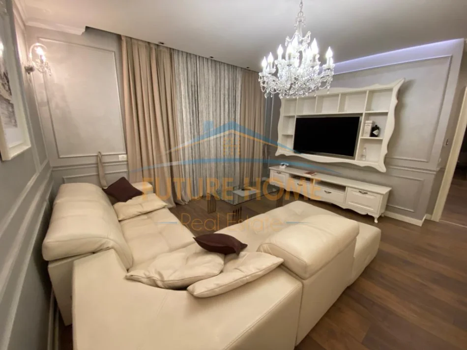 Tirane, jepet me qera apartament 2+1+Aneks+Ballkon Kati 8, 140 m² 3.000 € (Ambasador 3)