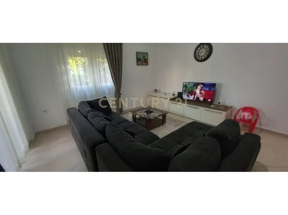 Tirane, jepet me qera apartament 2+1+Aneks Kati 5, 100 m² 500 € (Shkoze)