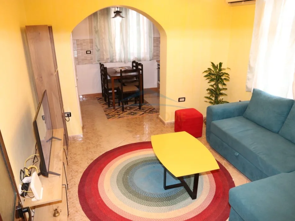 Tirane, jepet me qera apartament 2+1+Aneks bashke me   2 Studio  Kati 0,  Llogari aktive në Airbnb & Booking  1.650 € (laprake)