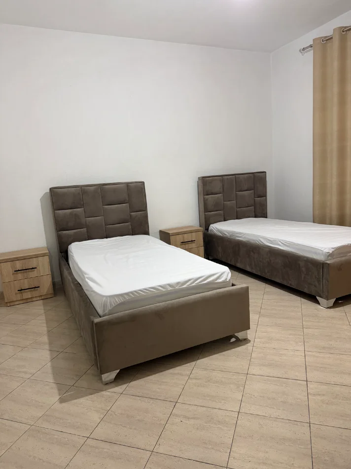 Tirane, jepet me qera apartament 2+1+Ballkon , 100 m² 400 € (tek Bar Artisti ne Astir)