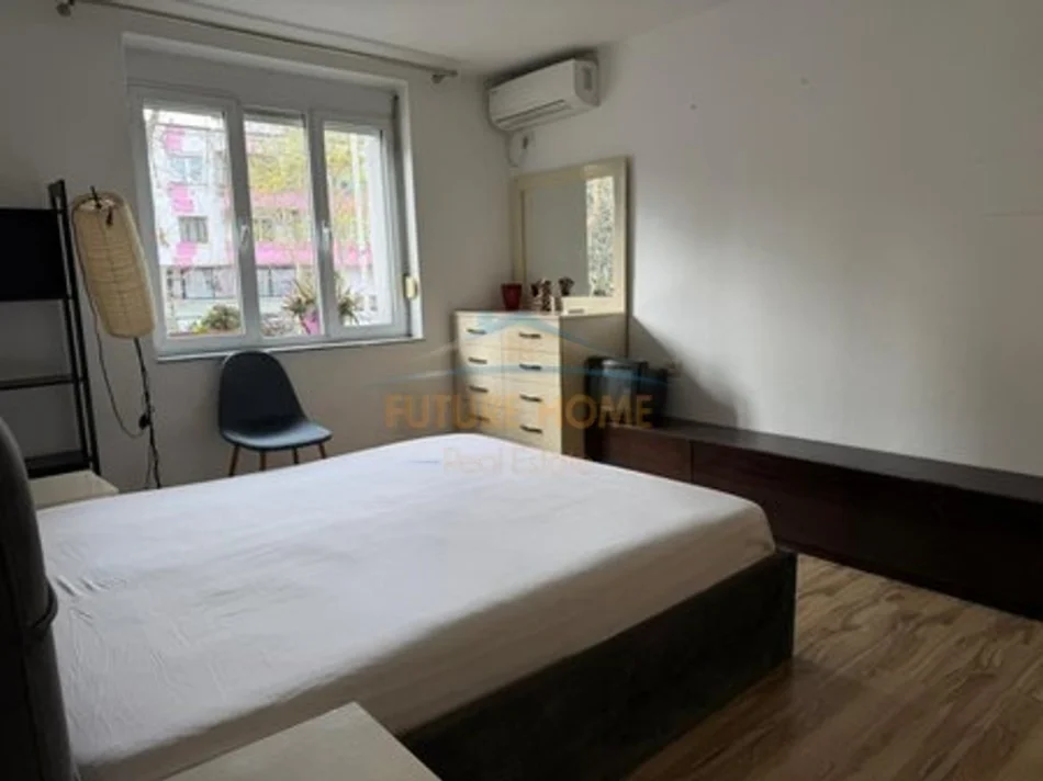 Tirane, jepet me qera apartament 2+1+Ballkon , 62 m² 590 €