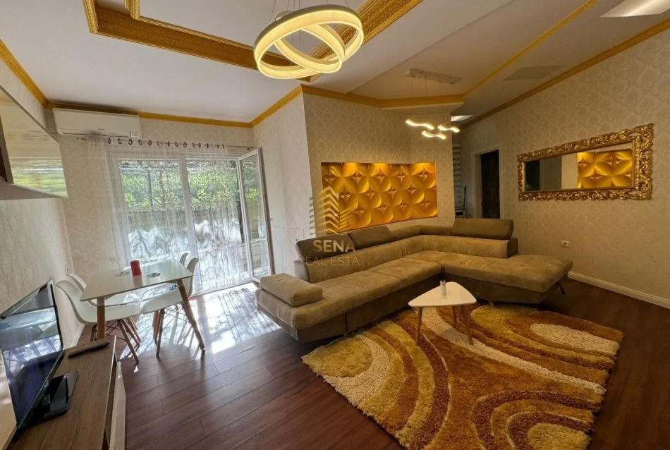 Tirane, jepet me qera apartament 2+1+Ballkon Kati 0, 140 m² 700 € (Liqeni i Thate)