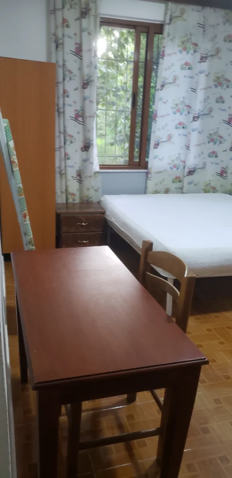 Tirane, jepet me qera apartament 2+1+Ballkon Kati 0, 72 m² 500 € (Rruga 