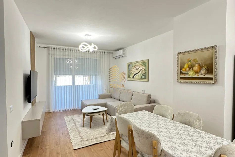 Tirane, jepet me qera apartament 2+1+Ballkon Kati 1, 108 m² 700 € (Rruga e Dibres)