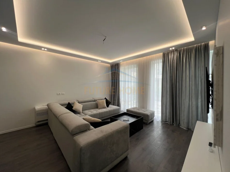 Tirane, jepet me qera apartament 2+1+Ballkon Kati 1, 120 m² 2.000 € (Liqeni i Thate)