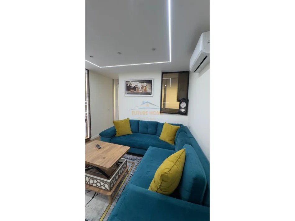 Tirane, jepet me qera apartament 2+1+Ballkon Kati 1, 58 m² 700 € (Fusha e Aviacionit)