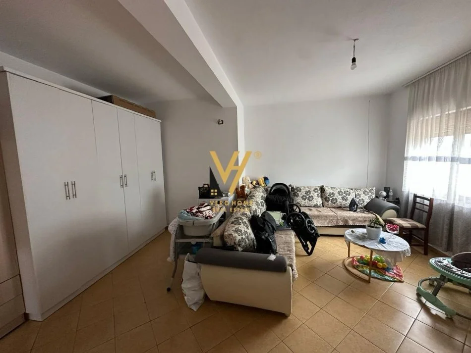 Tirane, jepet me qera apartament 2+1+Ballkon Kati 1, 70 m² 450 € (BULEVARDI I RI)