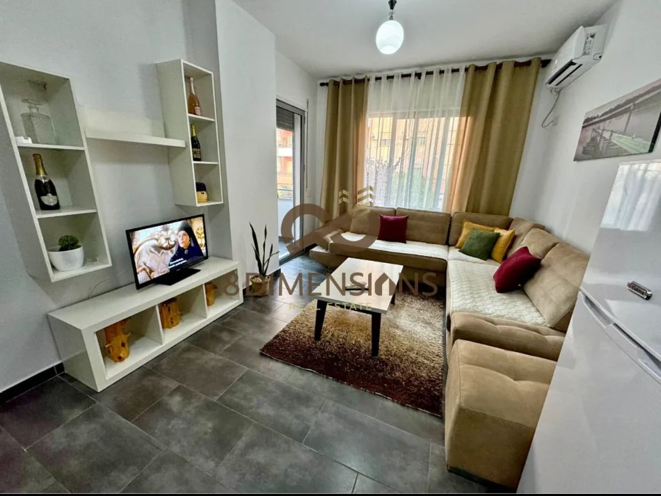 Tirane, jepet me qera apartament 2+1+Ballkon Kati 1, 72 m² 550 € (astir)