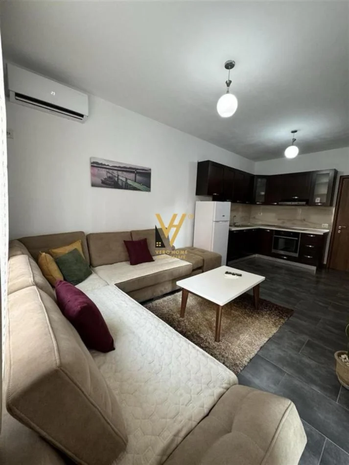 Tirane, jepet me qera apartament 2+1+Ballkon Kati 1, 80 m² 540 € (FABRIKA E MIELLIT)
