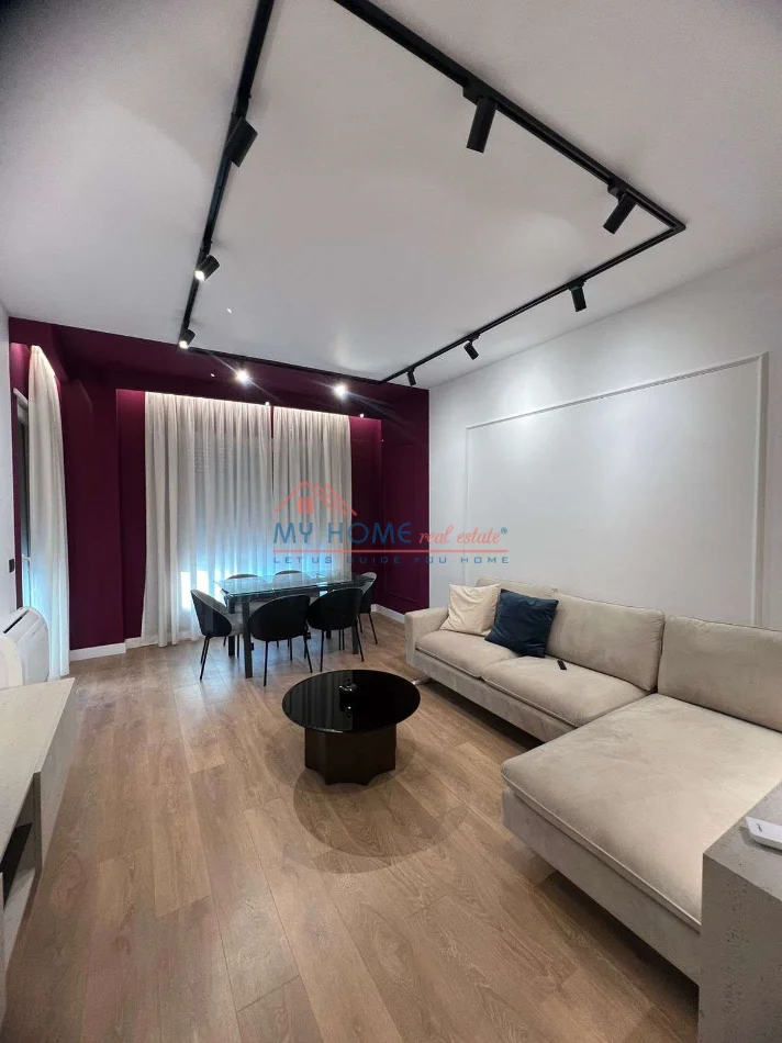 Tirane, jepet me qera apartament 2+1+Ballkon Kati 1, 90 m² 1.000 € (Rruga Xhanfize Keko)