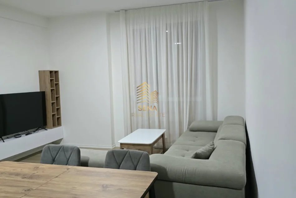 Tirane, jepet me qera apartament 2+1+Ballkon Kati 2, 100 m² 450 € (Paskuqan)