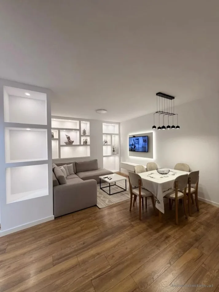 Tirane, jepet me qera apartament 2+1+Ballkon Kati 2, 100 m² 650 € ([B2202115])