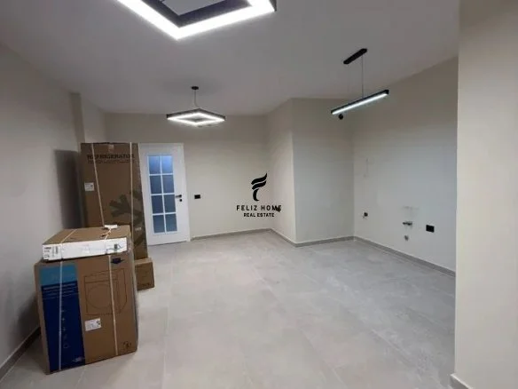 Tirane, jepet me qera apartament 2+1+Ballkon Kati 2, 100 m² 750 € (KODRA E DIELLIT)