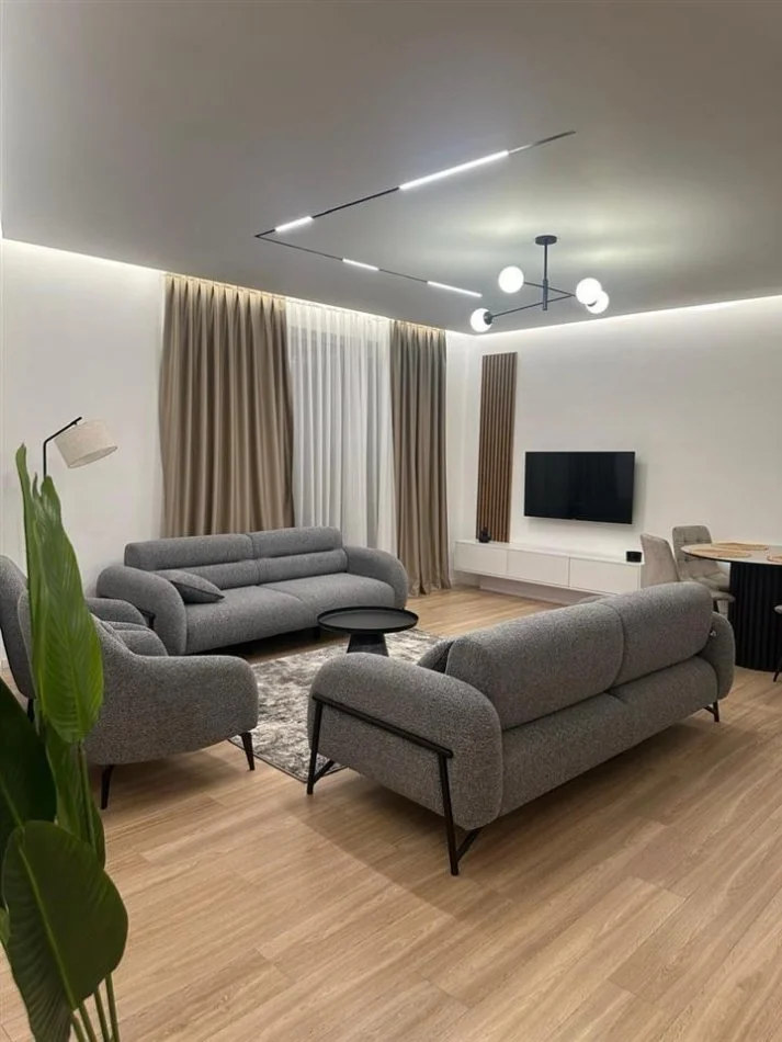 Tirane, jepet me qera apartament 2+1+Ballkon Kati 2, 100 m² 800 € (RRUGA JORDAN MISJA)