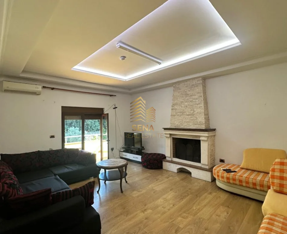 Tirane, jepet me qera apartament 2+1+Ballkon Kati 2, 103 m² 550 € (Rruga Egnatia)