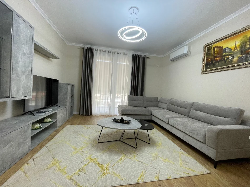 Tirane, jepet me qera apartament 2+1+Ballkon Kati 2, 104 m² 740 € (Gramoz Pashko)