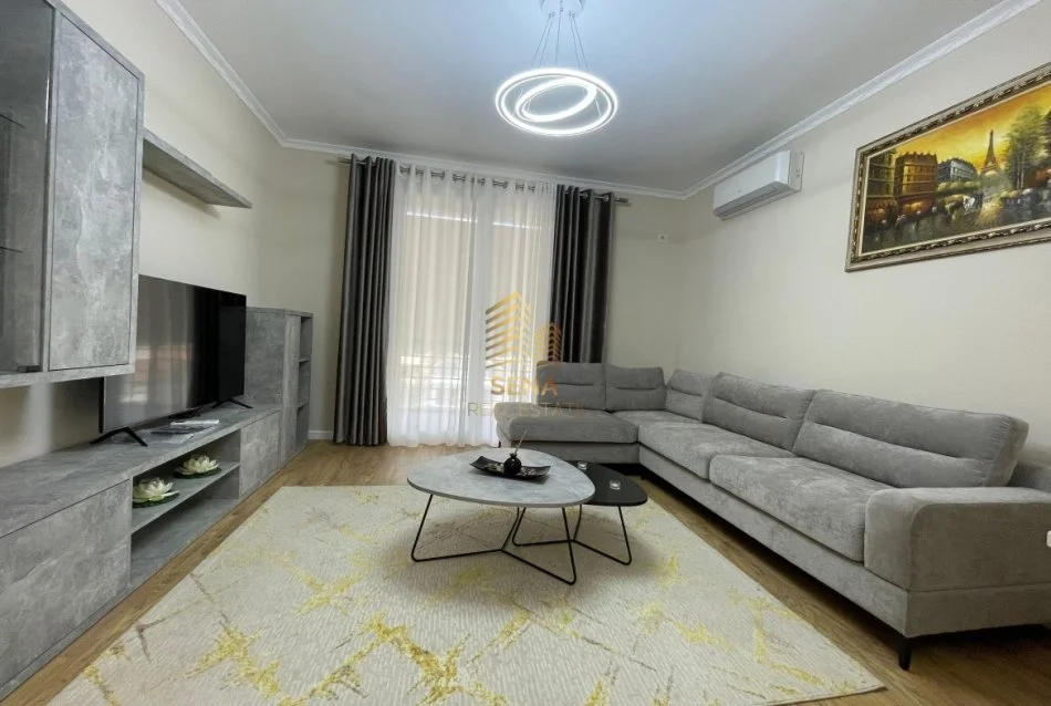 Tirane, jepet me qera apartament 2+1+Ballkon Kati 2, 104 m² 750 € (Fakulteti i Ekonomise – Rruga e Elbasanit)