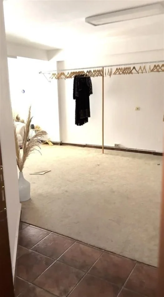 Tirane, jepet me qera apartament 2+1+Ballkon Kati 2, 106 m² 800 € (MYSLYM SHYRI)