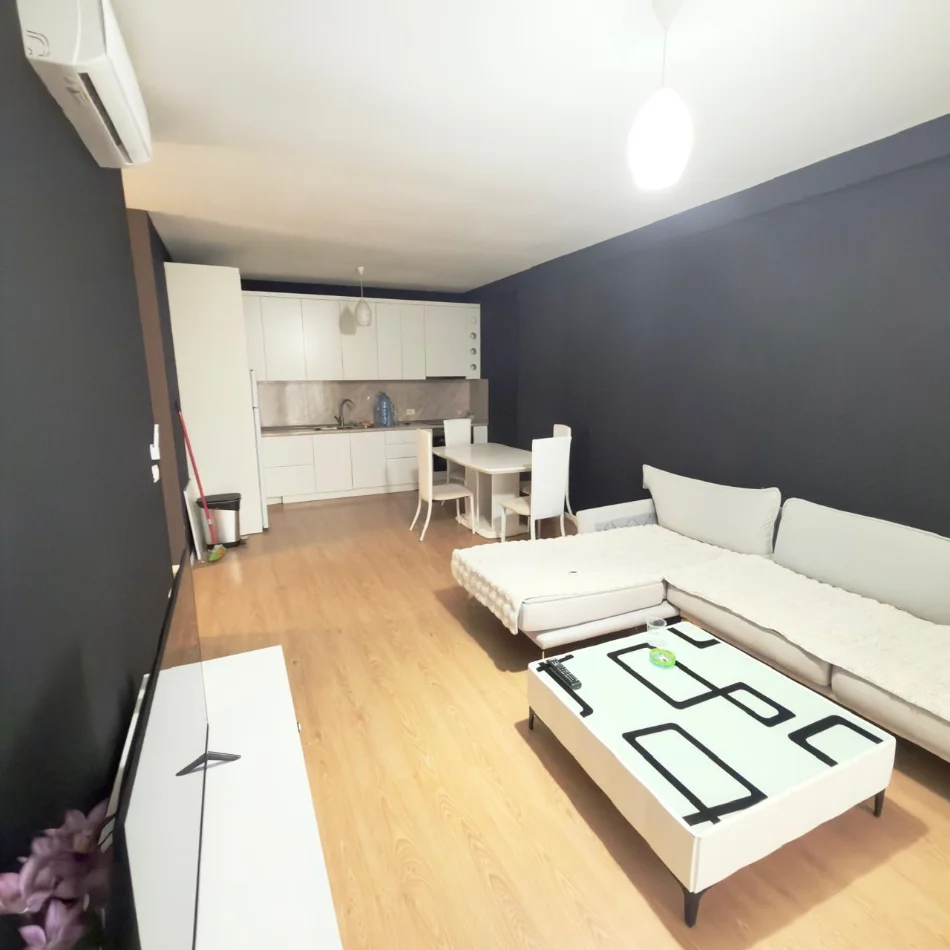 Tirane, jepet me qera apartament 2+1+Ballkon Kati 2, 108 m² 600 € (rezidenca future home)